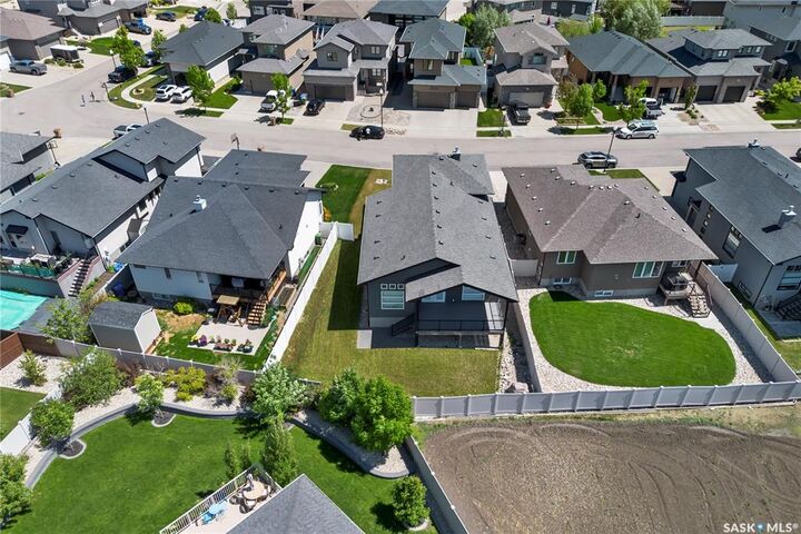 Property Photo: 3821 Goldfinch Way SK S4V 1S4