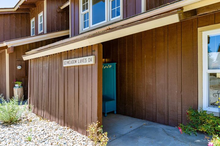 Property Photo:  93 Meadow Lakes Drive  CA 93561 