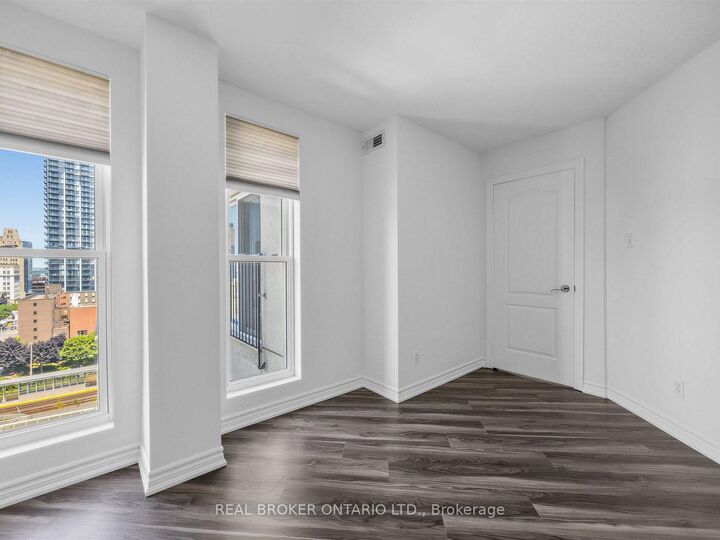 Property Photo: 135 James Street S 1011 ON L8P 2Z6