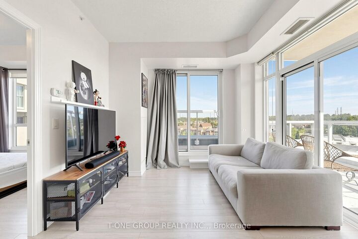 Property Photo:  8323 Kennedy Road 508  ON L3R 5W7 