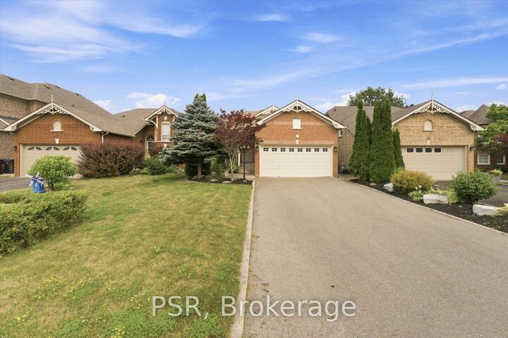 Property Photo: 7 Bradwick Court ON L7C 1C9