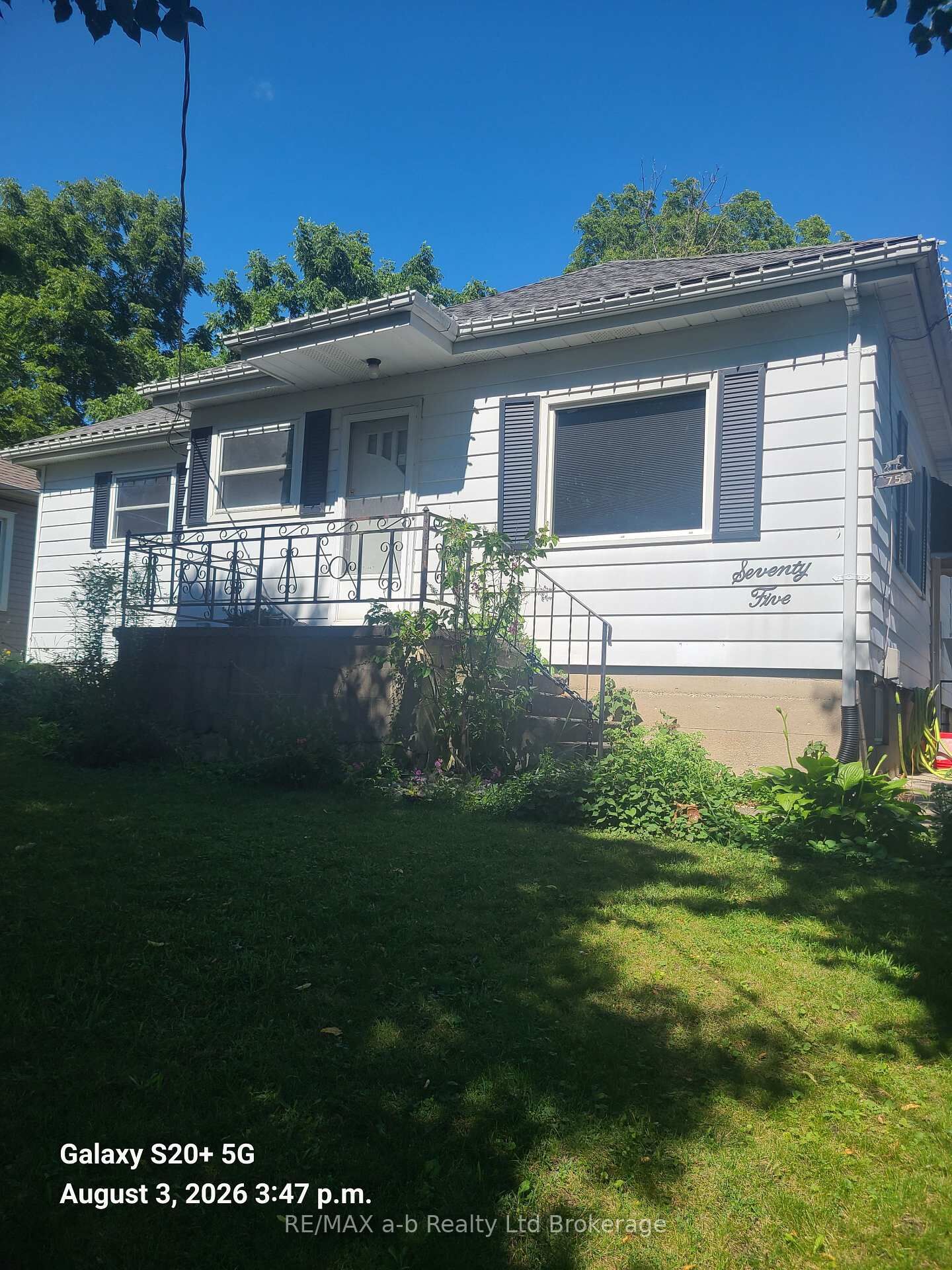 Property Photo: 75 South Street ON N4S 3L3