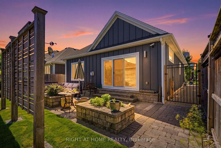 Property Photo: 25 Riesling Drive ON L0S 1T0