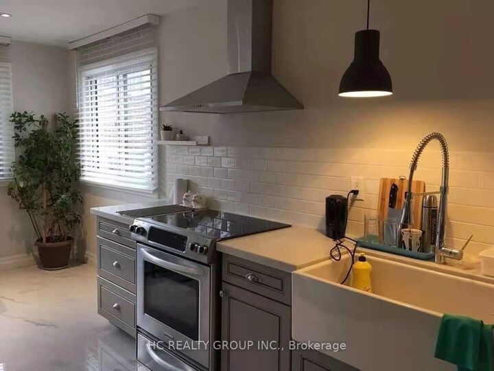 Property Photo:  102 Peckham Avenue Upper Unit  ON M2R 2V5 