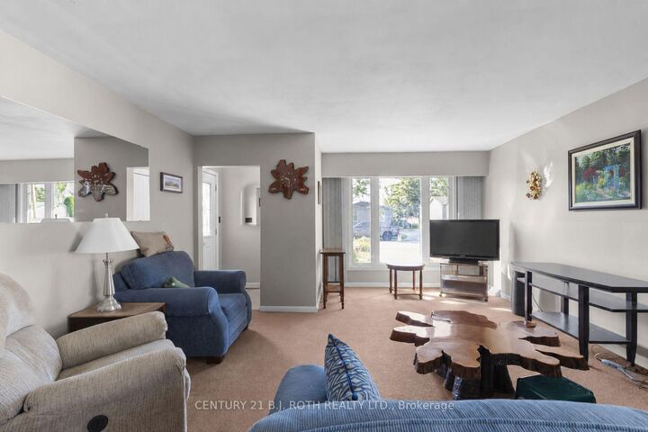 Property Photo: 108 Shannon Street ON L3V 1G2
