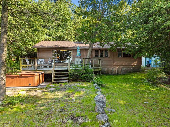 Property Photo: 25 Chippewa Crescent ON L9M 0C4
