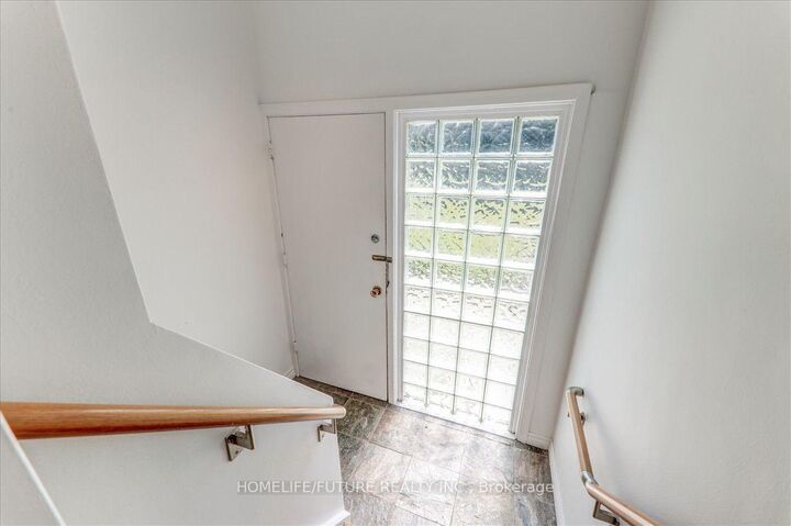 Property Photo: 53 Dennett Drive Bsmt ON M1S 2E8