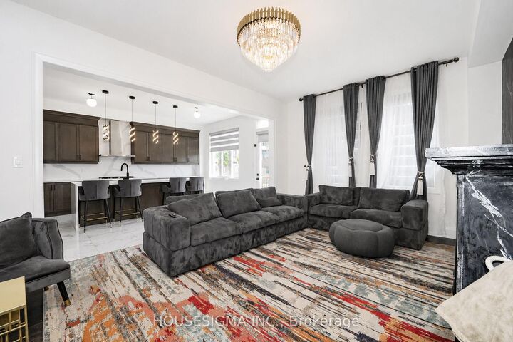 Property Photo: 62 Royal Fern Crescent ON L7C 4H1