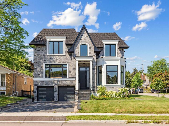 35 Lloydminster Crescent — photo 1