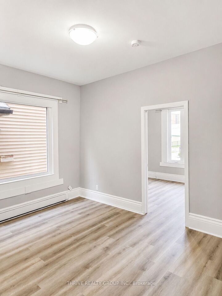Property Photo:  261 Clarence Street  ON N6B 2K2 