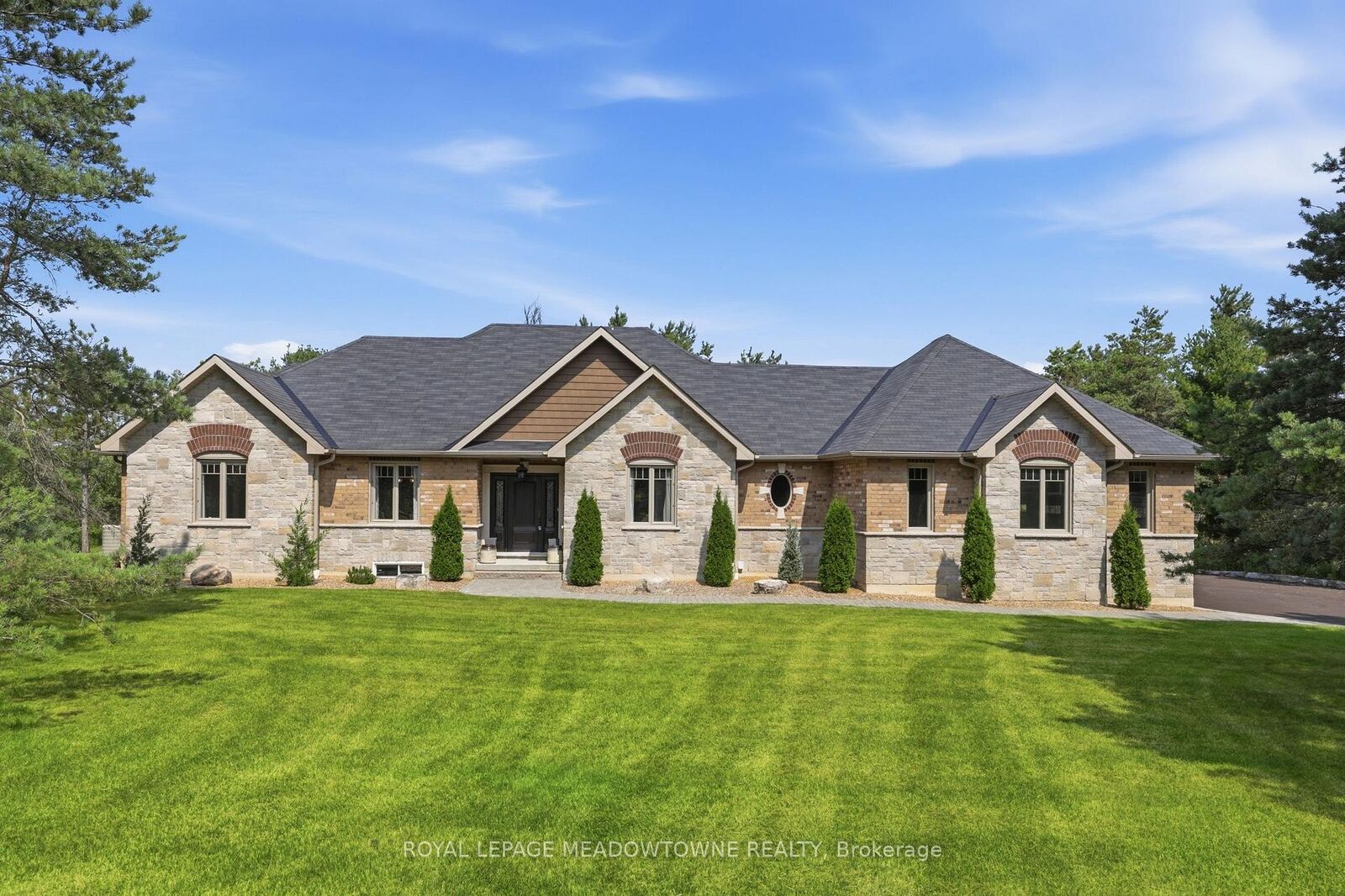Property Photo: 20 Buckstown Trail ON L7E 4H7