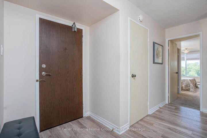 Photo de la propriété:  23 Woodlawn Road E 505  ON N1H 7G6 