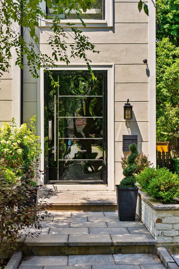 Property Photo: 492 Old Orchard Grove ON M5M 2G5