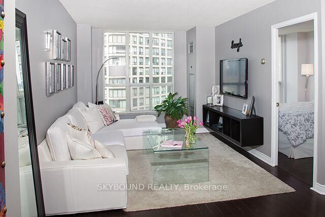 Property Photo: 2287 Lake Shore Boulevard W 505 ON M8V 3Y1