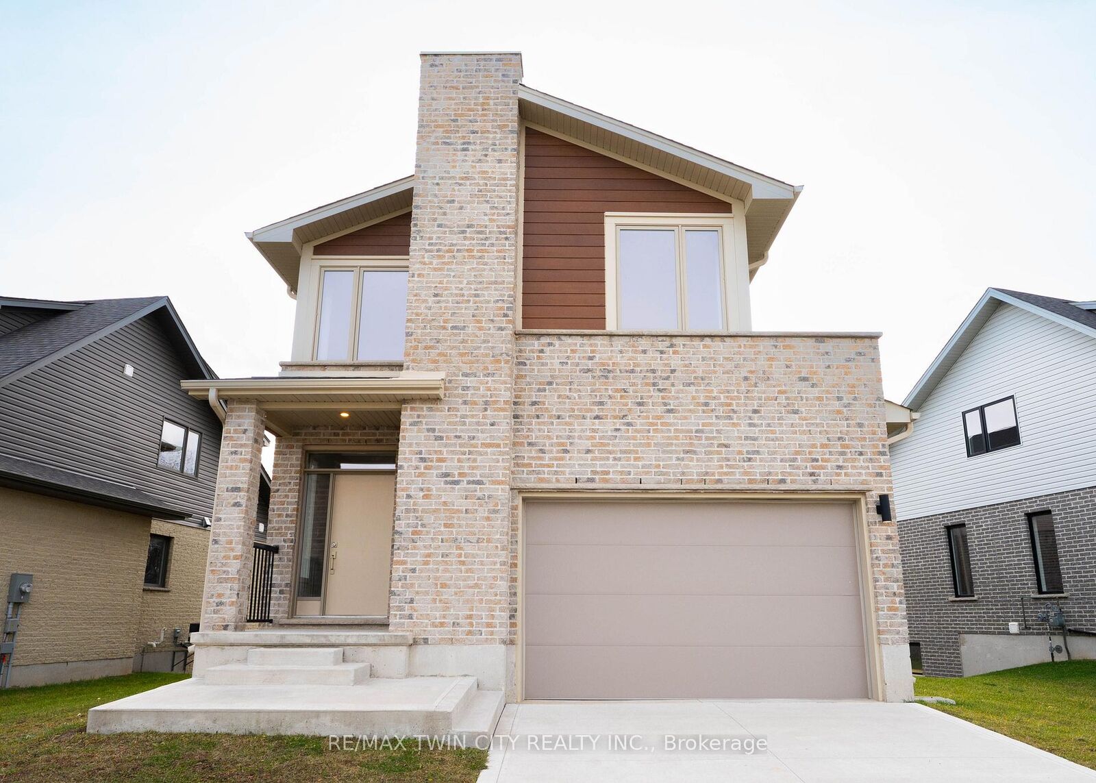 Property Photo:  2092 Evans Crescent  ON N6M 0A1 
