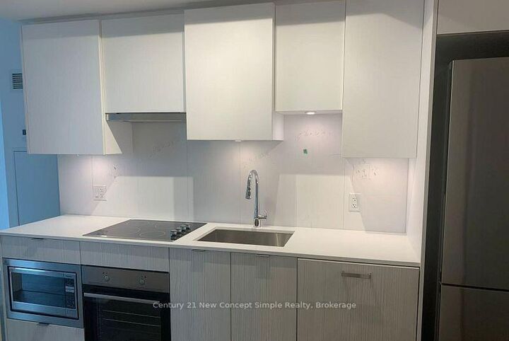 Property Photo: 195 Redpath Avenue 2515 ON M4P 0E4