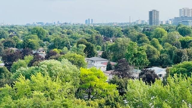 Property Photo: 520 Steels Avenue W 1108 ON L4J 0H2