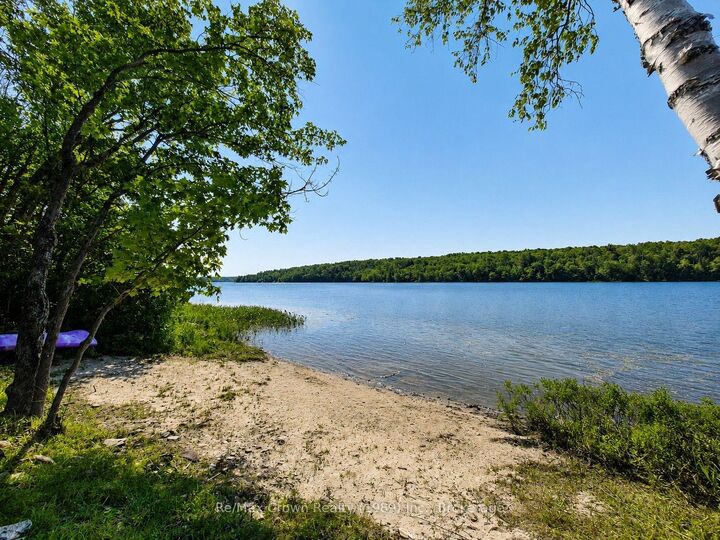 Photo de la propriété:  1052 Limberlost Point Road  ON P0H 2R0 