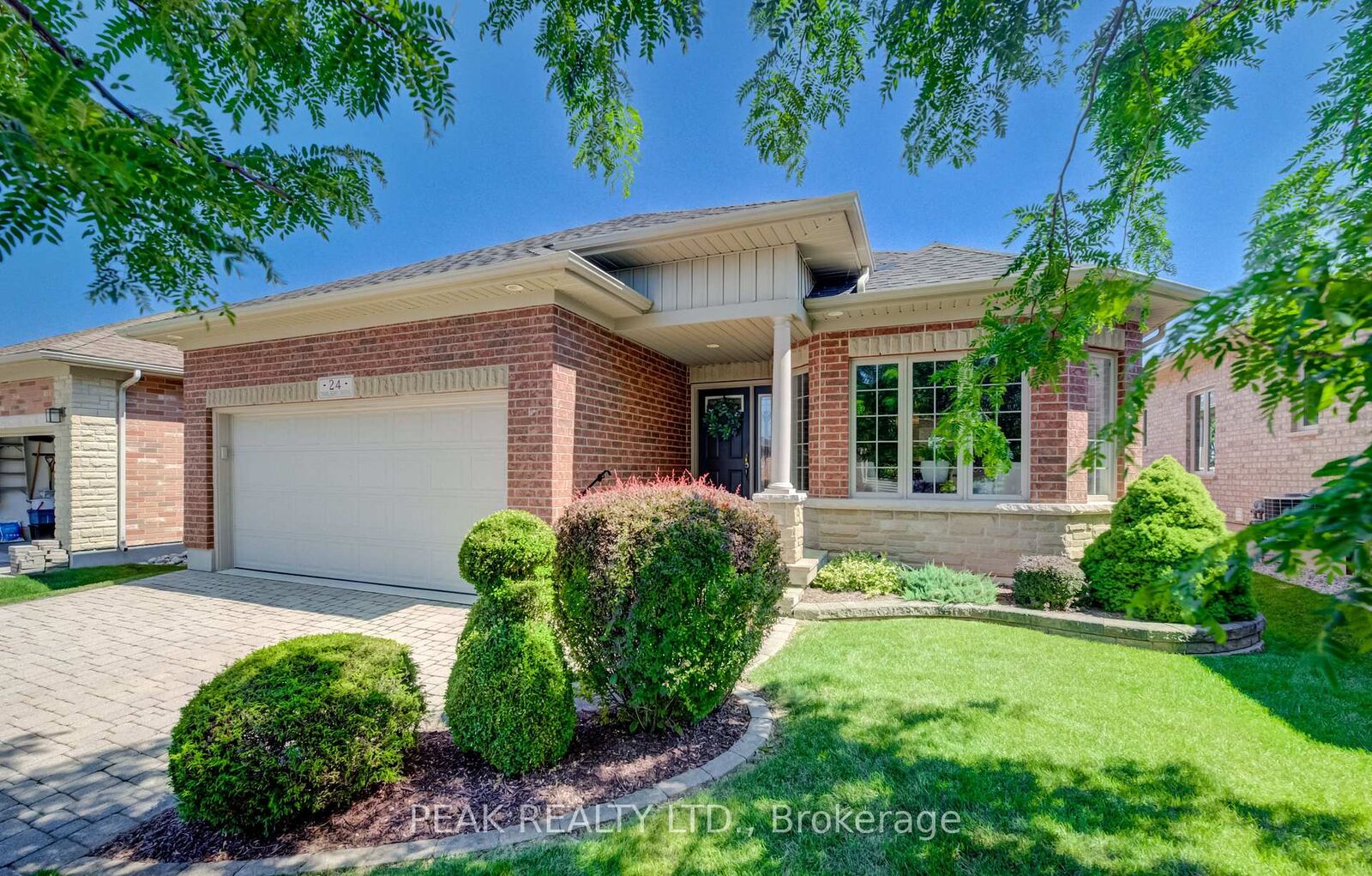 Property Photo:  24 Thimbleberry Crossing  ON N3A 4P5 
