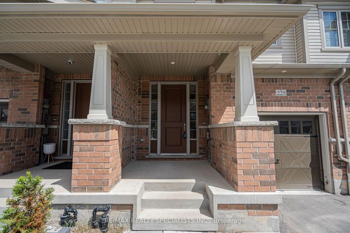 Property Photo: 225 Broadacre Drive ON N2R 0S6