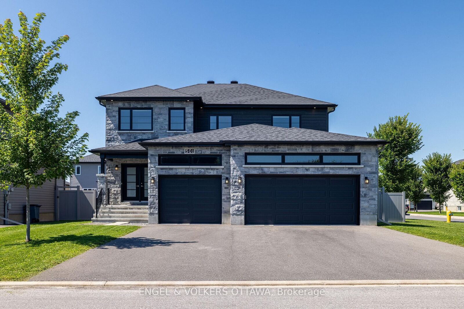 Photo de la propriété:  501 Lucent Street  ON K4R 0G3 
