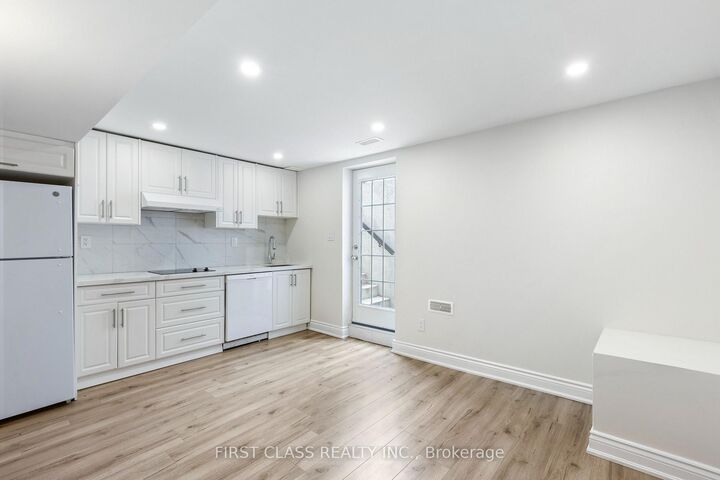 Property Photo: 802 Yates Drive ON L9T 0E7