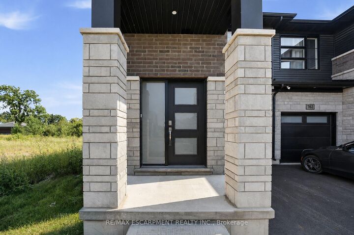 Property Photo: 761 Bradford Avenue ON L2A 0H3