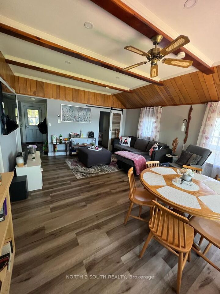 Property Photo:  55 Paradise Road  ON K0M 1B0 