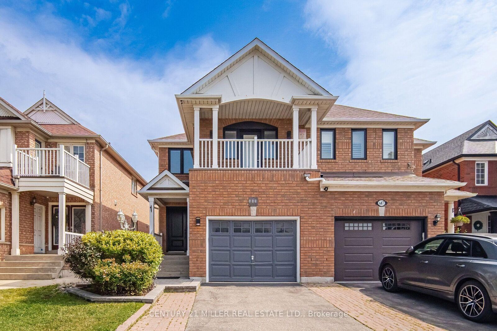 Property Photo: 689 Macbeth Heights ON L5W 1E5