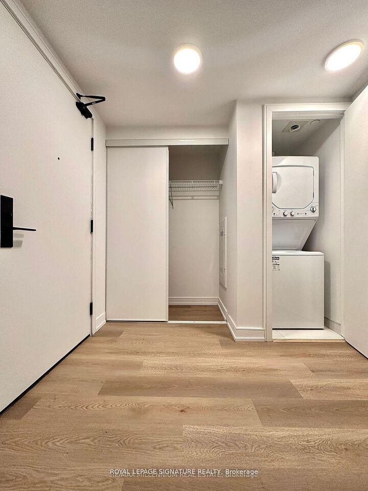 Property Photo:  1 Jarvis Street 715  ON L8R 3J2 