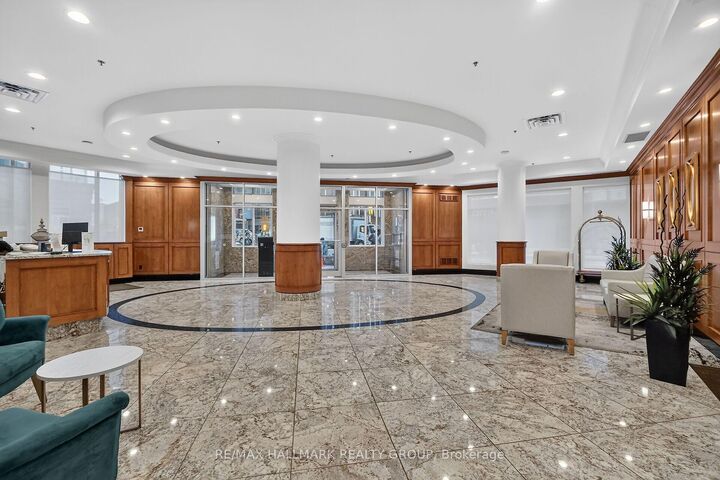 Property Photo: 242 Rideau Street 1501 ON K1N 0B7