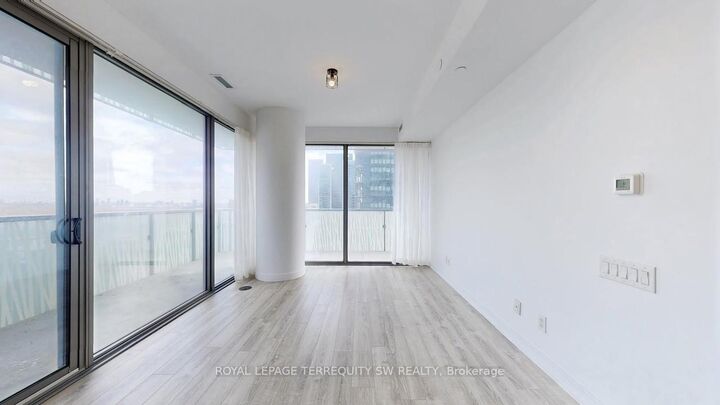 Property Photo:  50 Charles Street E 2712  ON M4Y 0C3 