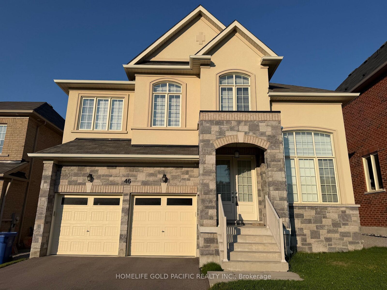 Property Photo: 46 Haskins Crescent ON L4P 0H5