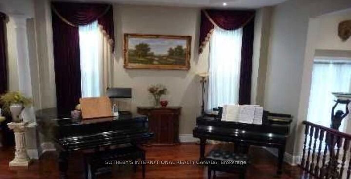 Property Photo: 5 Helen Avenue ON L4J 1J6