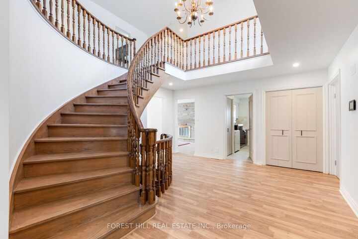 Property Photo: 211 Carrville Road ON L4C 6E4