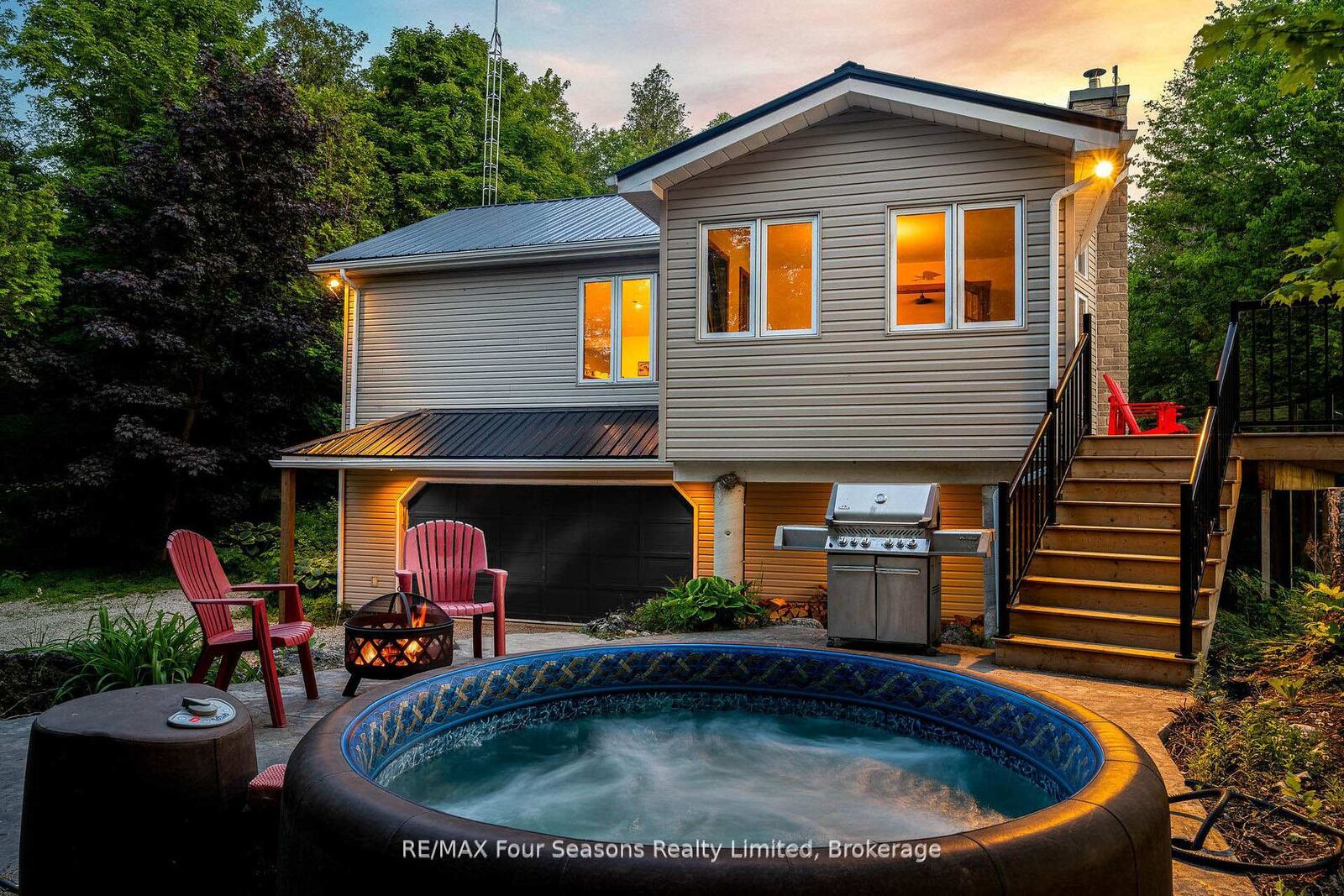 Property Photo: 188 Highpoint Crescent ON N0C 1M0