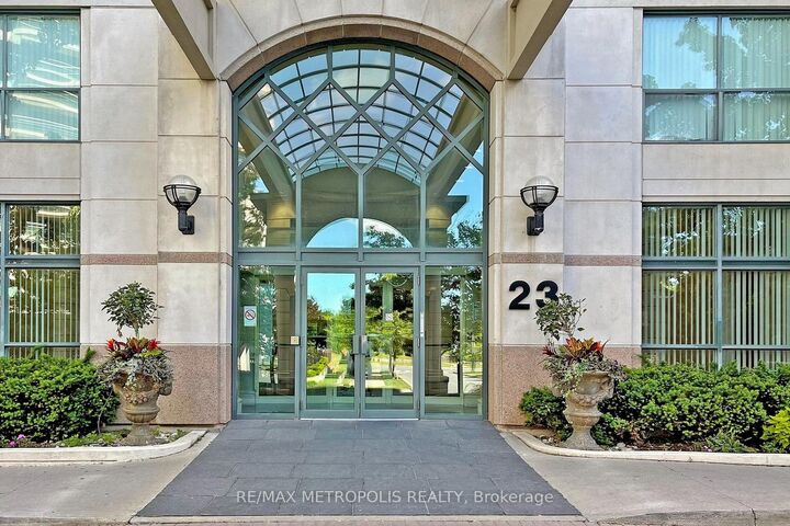Property Photo: 23 Lorraine Drive 1906 ON M2N 6Z6