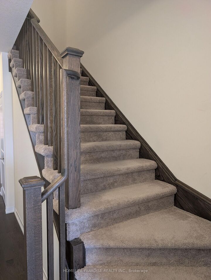 Property Photo:  15 Blacklock Street E 3  ON N1S 0E6 