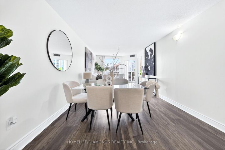 Property Photo: 5 Concorde Place 2002 ON M3C 3M8