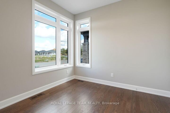 Property Photo: 1189 Potter Drive ON K6V 0G8