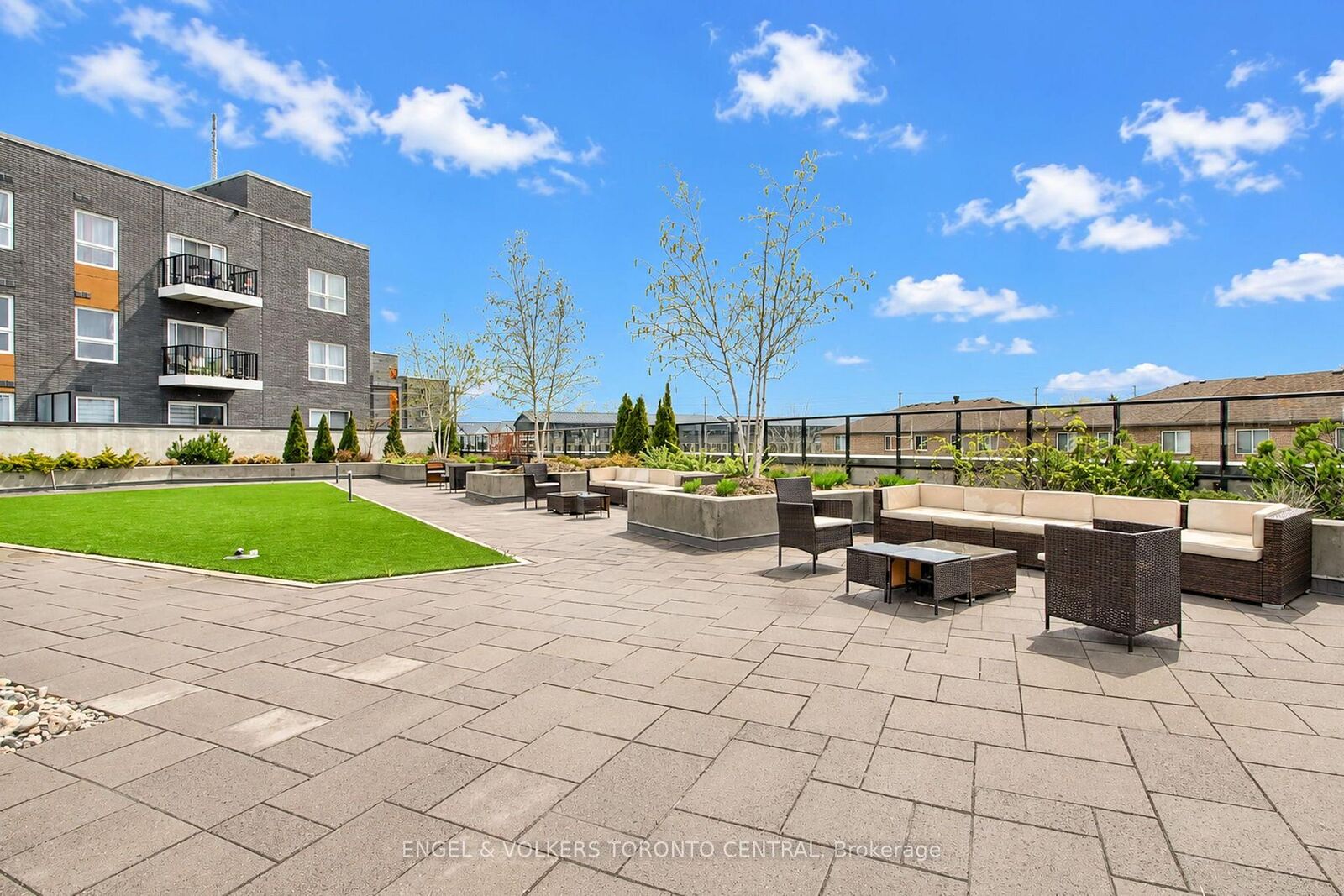 Property Photo: 430 Essa Road 418 ON L9J 0M1