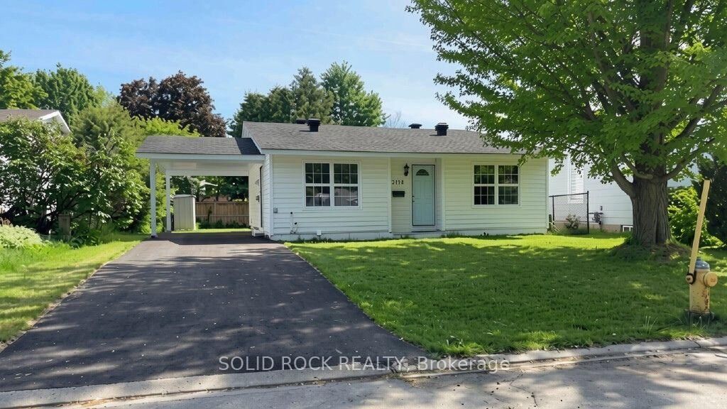 Property Photo: 2158 Fillmore Crescent ON K1J 6A4