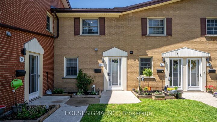 Property Photo:  16 Arbour Glen Crescent  ON N5Y 1Z9 