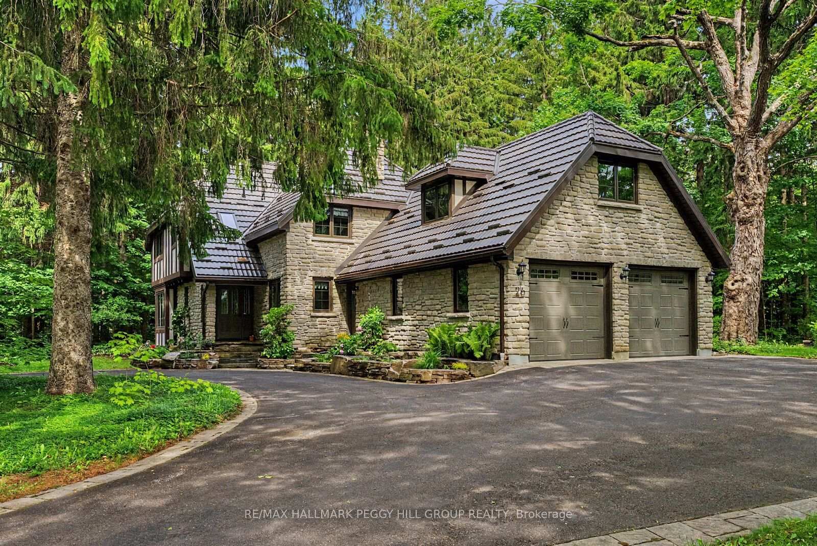Property Photo:  26 Cathedral Pines Road  ON L4M 4Y8 