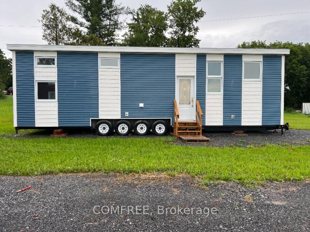 Property Photo: 3369 York's Corner Road ON K0A 2G0