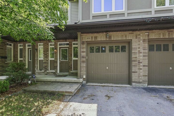 Photo de la propriété:  1050 Ryckman Common  ON L7R 2J9 