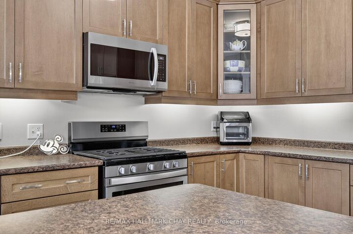 Property Photo: 12 Orleans Avenue ON L4M 0B1