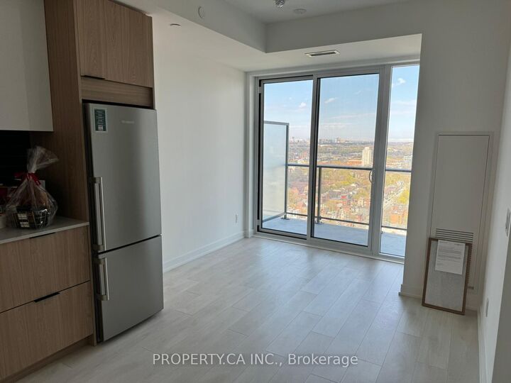 Property Photo:  5 Defries Street 2801  ON M5A 3R4 