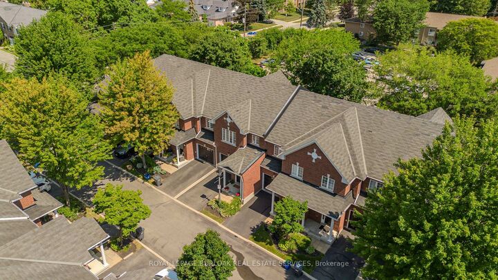 Photo de la propriété:  2410 Woodward Avenue 4  ON L7R 1T9 