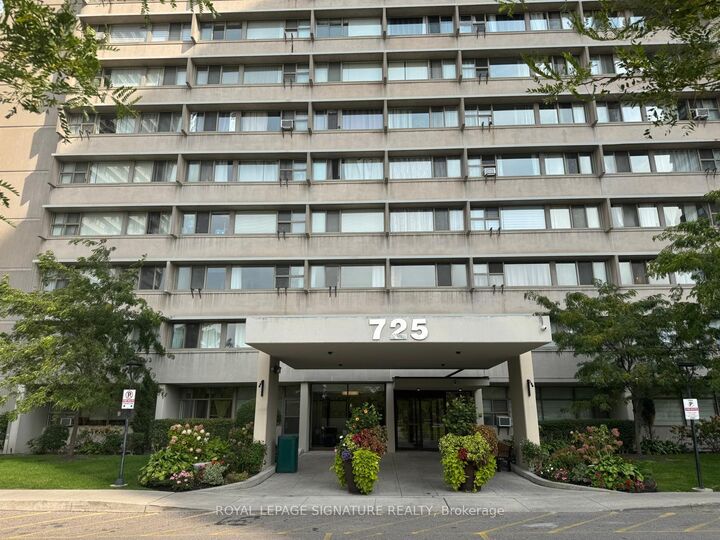 Property Photo: 725 Don Mills Road 305 ON M3C 1S6